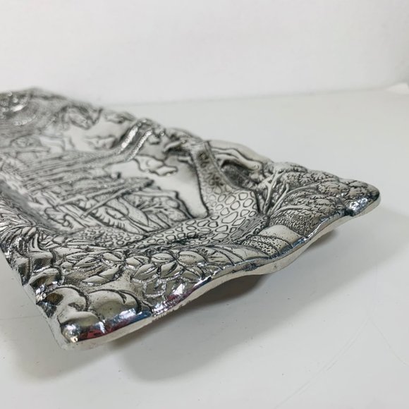 VTG Arthur Court Bread Serving Platter 18" Cast Aluminum Repousse Safari Signed - Picture 9 of 16